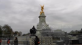 Victoria Monument outside Buckingham Palace has 2 toilets put on it ready for the Royal Coronation.