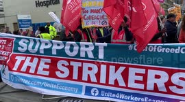 Noisy picket outside St Thomas’ Hospital as nurses begin fresh strike