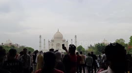 Taj View; Thousand of visitors at the historical monument at Taj Mahal,Agra.