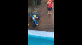 Girl scares naughty baby brother by pretending to call Pennywise on him