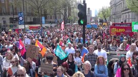Thousands of striking teachers fill Whitehall in pay rise rally
