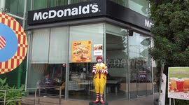 Psychologist explains reason behind McDonald's red and yellow logo