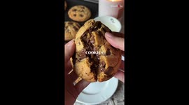 Recipe Pro reveals how to bake perfectly soft, fresh & chewy chocolate chip cookies