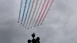 Coronation: Impressive flypast seen from Buckingham Palace
