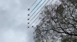 UK: RAF Red Arrows Fly Over Buckingham Palace For King Charles III’s Coronation 3