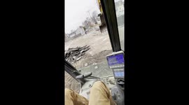 Karen has a MELTDOWN over construction going on in SWAMPSCOTT. MUST WATCH!!! Construction Worker VS KAREN