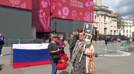 Russian flag sighting in Trafalgar Square on the Russian V Day 9 May 2023
