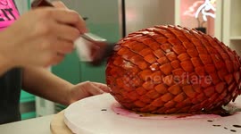 Here's how to make dragon egg cakes 'Game of Thrones' style