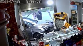 Car crashes into store resulting in killing 1 and injuring 2 in southern China