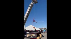 'Duo Desire' THRILLS audience with a WILD strap spinning stunt