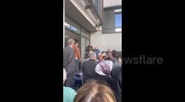 Turkey election: Voters wait in long lines at polling stations