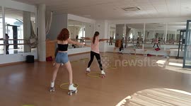 Entrenamiento,escuela de patinaje artístico sobre ruedas,tres mejores de mis alumnas en la clase de los sábados por la mañana,san pedro de Alcantara Marbella Málaga.