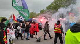 Pension reform: Police circles the Versailles Castle. Demonstration with flares and powerful firecrackers to disturb the event bringing together 200 bosses and french president Macron in Versailles, Paris suburb. 15 may 2023, 12pm.