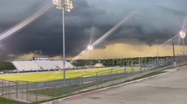 US: Ominous Shelf Cloud Looms Over Northern Texas