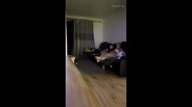 Dad dresses up as The Grinch to pull a funny scare prank on kids