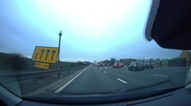 Motorway driver legally undercuts traffic as he zip-filters approaching construction zone in England