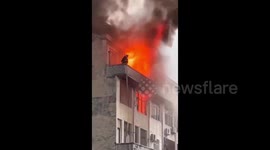 Heroic firefighters battle massive blaze in residential building in China