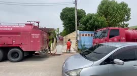 Large fire rips through 289k USD luxury pool villa under construction in Thailand