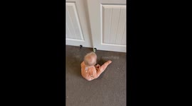 Twins Stuck At The Door Have Opposite Reactions
