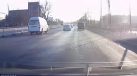 Minibus appears to dance on the road