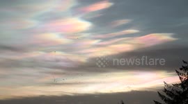 Stunning 'rainbow-coloured' nacreous clouds over Yorkshire