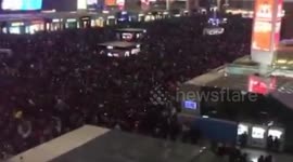 30,000 passengers are stranded in train station because of train delay