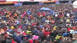 50,000 passengers stranded at train station in China