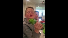 Boys can't stop laughing after mom cracks a pea-nomenal joke