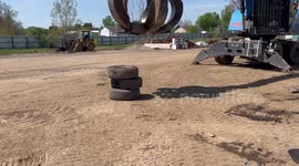 This guy is a beast with his crane watch and see what happends
