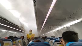 Airplane cabin becomes extremely misty during flight