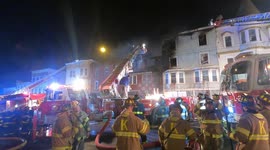 Devastating blaze engulfs multiple apartment buildings in the US #8