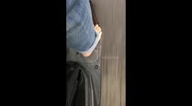 Unforgettable barefoot ride: sandal mishap captured in hilarious video
