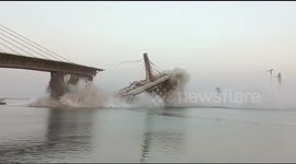 Clearer video of bhagalpur bridge collapse shows the dramatic moment of the collapse