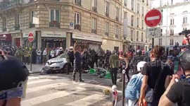 Violent Clashes Between Police and Protesters in Paris, France