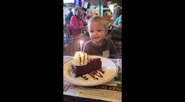 Whole restaurant comes together to sing 'Happy Birthday' to a lovely young man