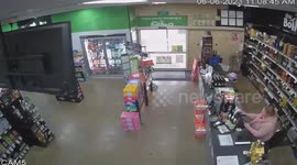 Brave female shopkeeper locks doors to foil thief's getaway in Australia