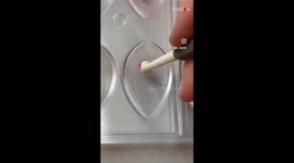 Dessert Chef makes exceptional white chocolate chocolate dessert with floral designs