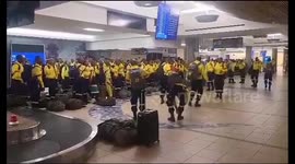 Canada: South African Firefighters Arrive In Edmonton To Battle Canadian Wildfires