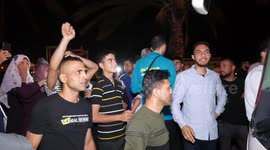 alestinian Muslims pilgrims gather befor going to the Rafah crossing border, for the annual Hajj pilgrimage in Mecca, in Gaza city