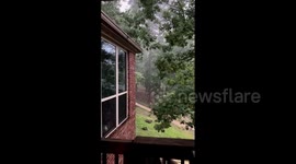Baseball-Sized hail reported in Arkansas, US