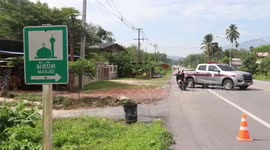 Four policemen injured in roadside bombing in southern Thailand