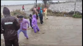 Cyclone Biparjoy: Human chain is formed to save locals from floods