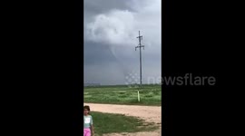 Deadly tornado tears through Perryton, Texas