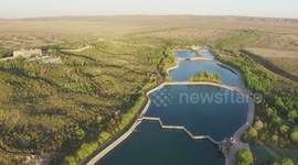Int'l students learn China's experience in fighting desertification