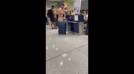 Man Tosses Luggage When His Suitcase Weighs Too Much