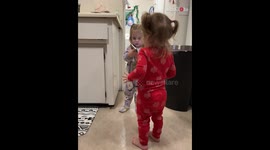 'NO BEETCH!' - Toddler chooses words over violence while scuffling with bestie