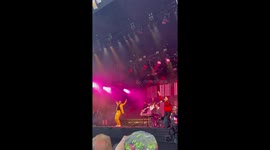 Cate Blanchett dances onstage with Sparks at Glastonbury Festival