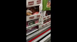 Shopper Spots a Cockroach