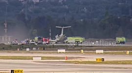 Skilled pilot lands private jet with nose gear missing in Mexico