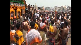 Devotees gather for Bahuda Rath Yatra on 9th day of festival in Puri